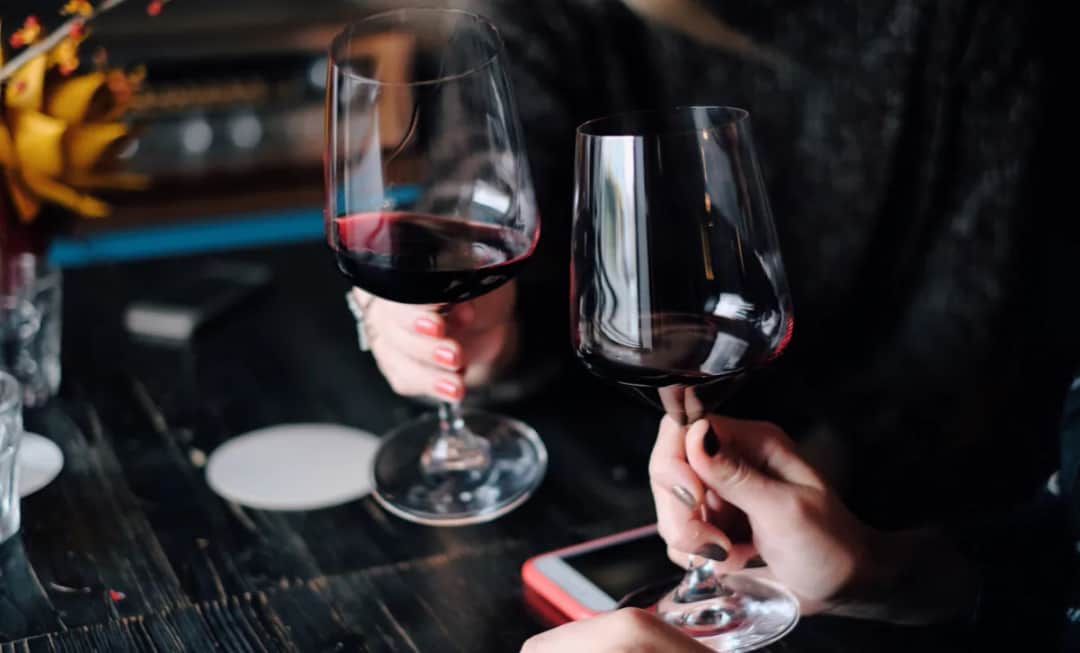 Jak uratować gorzkie wino i cieszyć się jego smakiem na nowo