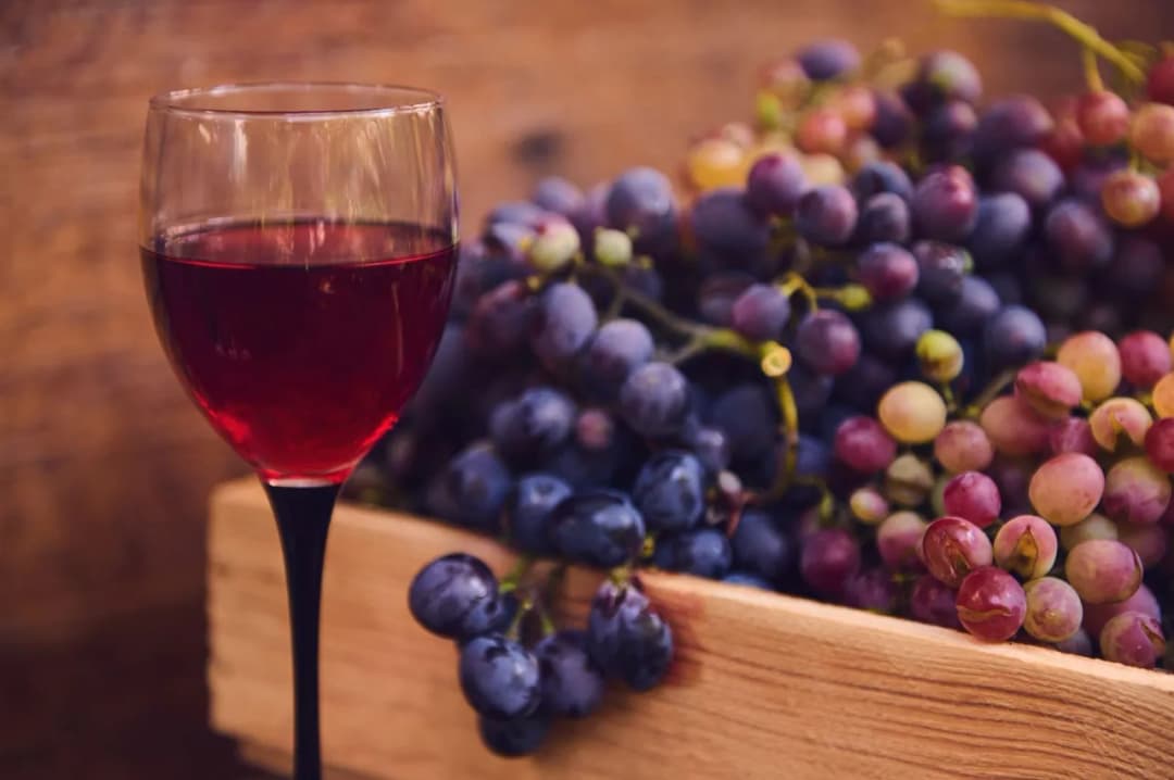 Wino bez drożdży ile procent? Zaskakujące fakty o alkoholu w winie
